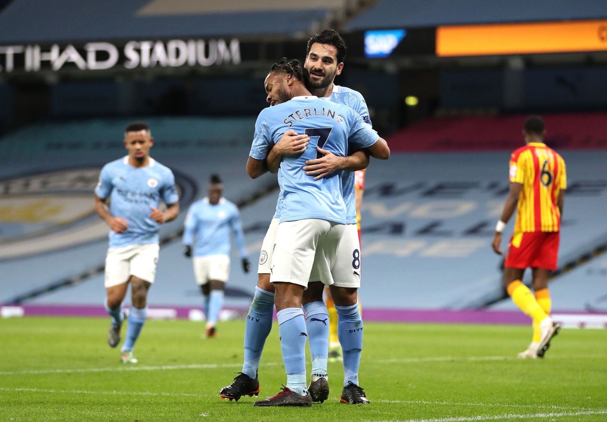 的高度关注 的高度关注